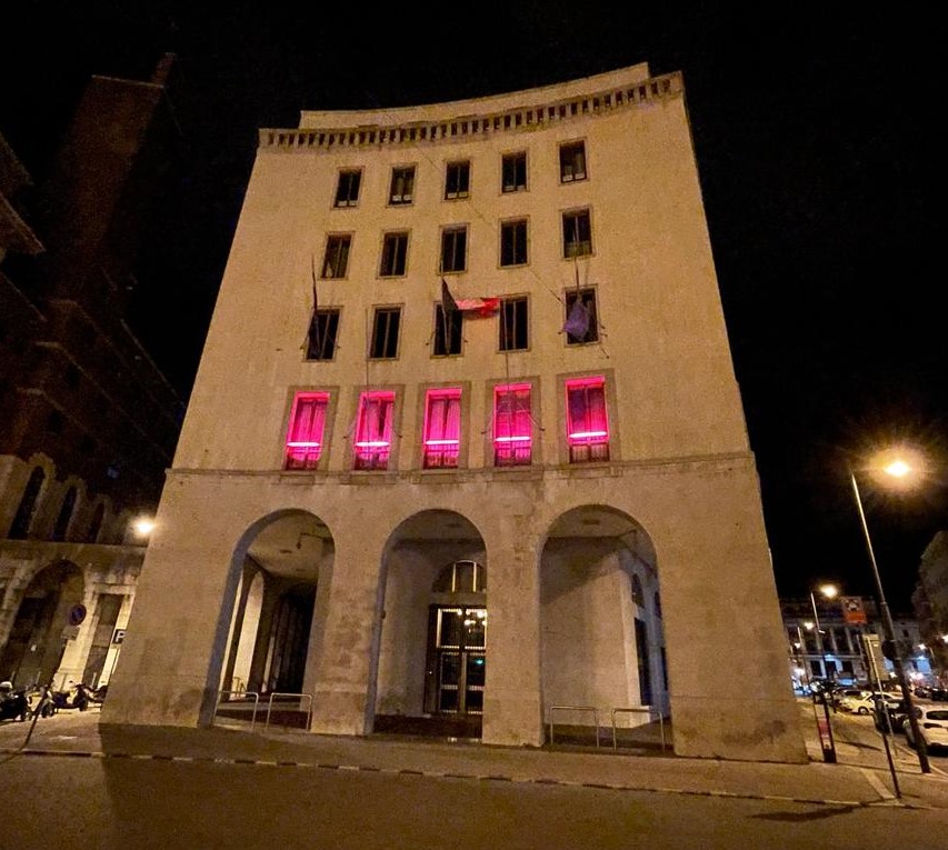 Il Palazzo del Consiglio regionale illuminato di rosso in occasione della giornata Mondiale del Donatore di Sangue