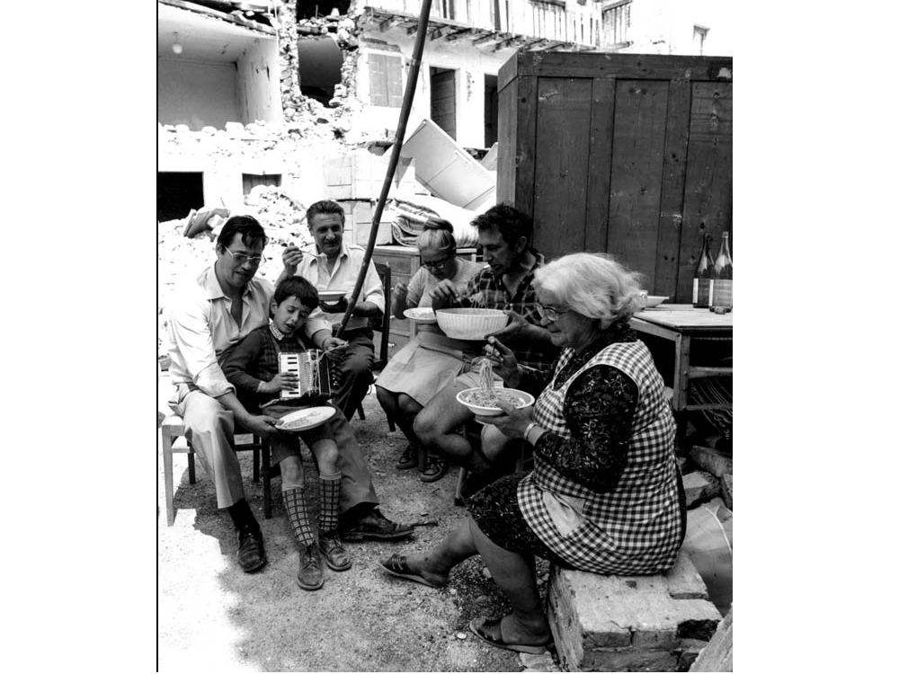 Terremoto Friuli 1976-2026: memoria e immagini della ricostruzione