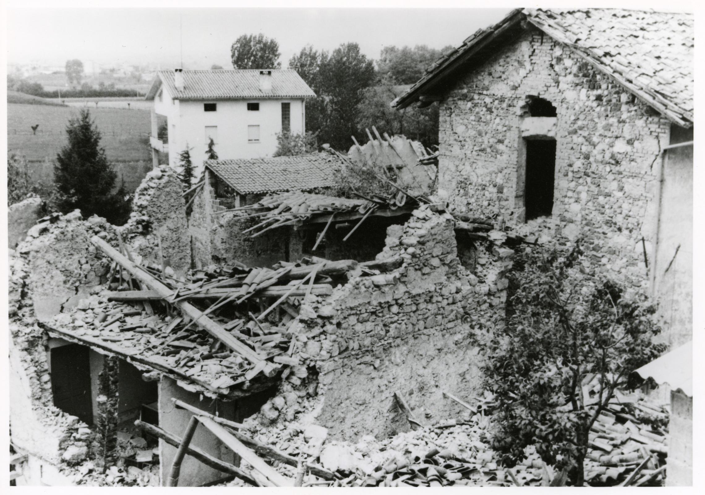 50 anni dal terremoto del Friuli: la Biblioteca Livio Paladin ricorda con una mostra fotografica